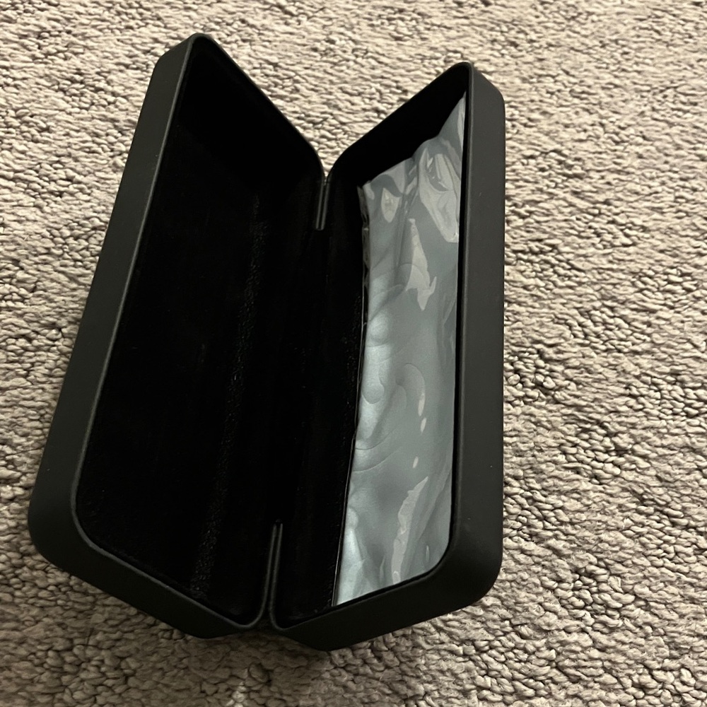 LIKE NEW DKNY Sleek Black Glasses Case - Picture 2 of 2